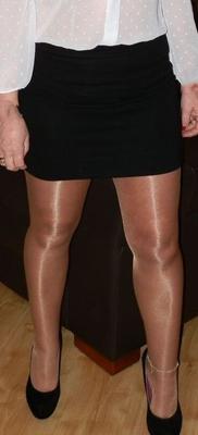 Granny  in high heels pantyhose and anklets II