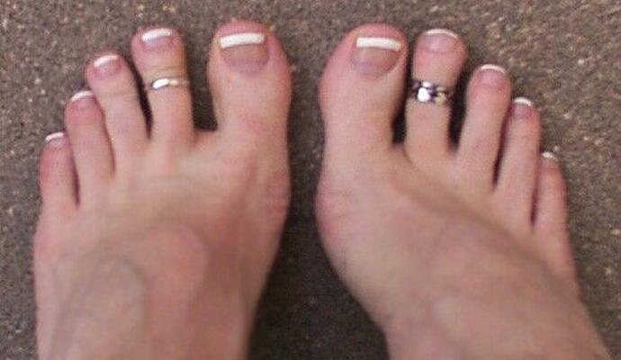 Anillos para los pies, Descalzos