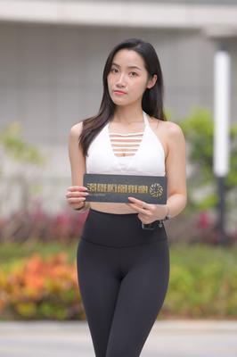 520mojing - 35494 - Lili - Beauty in Black Yoga Pants 1