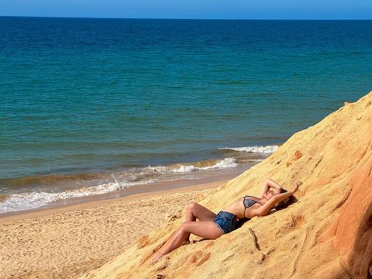 Arousins ​​Dee Vine - Chica caliente en la playa x x --