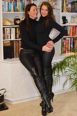 Lara Latex leggings