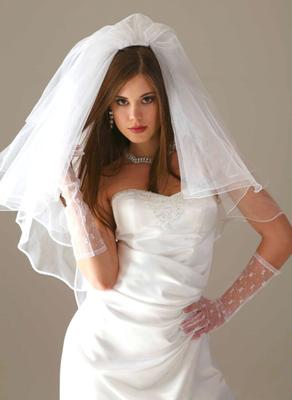 Jekaterina laisse faire des photos excitantes pour leur album de mariage