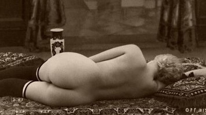 Vintage Nude Wallpapers