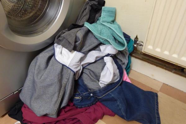 Notre pile de linge sale, j'adore entendre vos pensées et commentaires