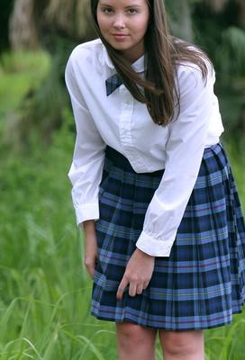 Colegialas en uniforme para masturbarse