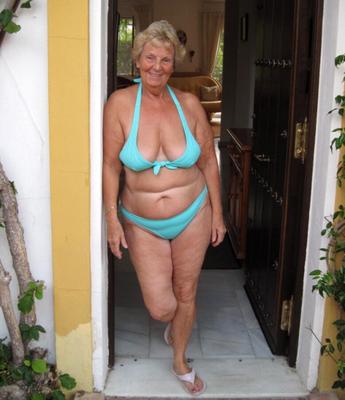 Abuelas y bikinis