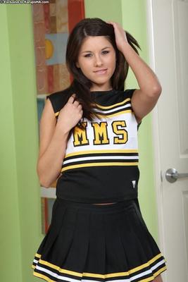 Shyla en pom-pom girl