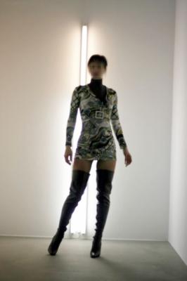 Tatjana`s Vernissage (thigh high boots and skirt)