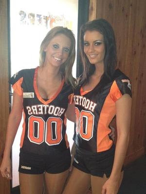 Hot Virginia Former Hooters Girl