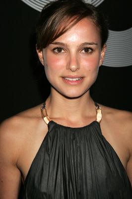 Natalie Portman little dress shows off everything