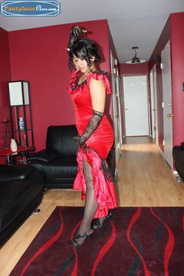 Flamenco Dancer in Pantyhose