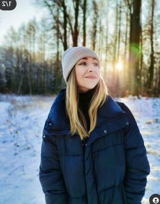 Marysia (Mary) dans le paysage hivernal