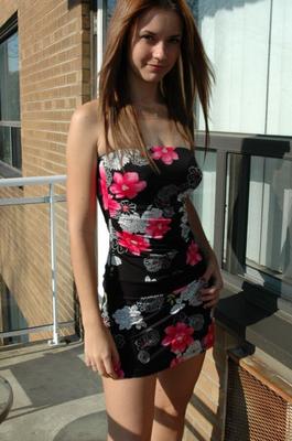 Spunkyangels Amy con vestido de flores