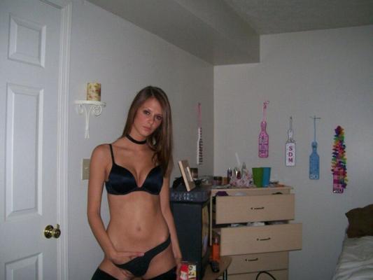 Amateur girlfriend in black bra set and stockings