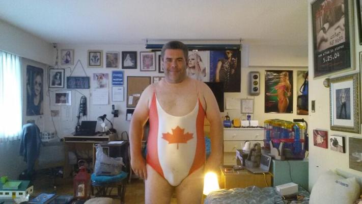 Mi nuevo traje de baño de una pieza con la bandera de Canadá.