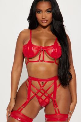 ebony model lingerie