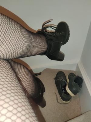 Sissy-Kik-Schlampe - Kik-Kshaw