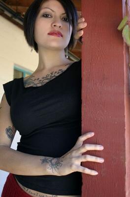 Suicide Girls - Darby - Fazendo check-out