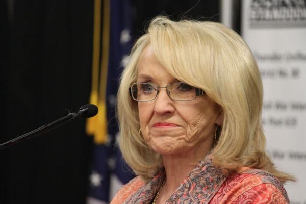 Adoro me masturbar com o conservador Jan Brewer