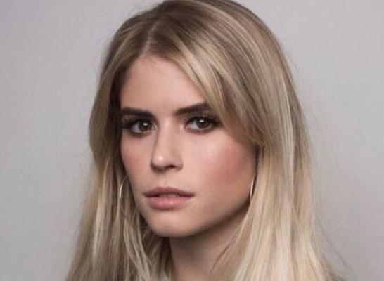 Carlson Young ist heiß