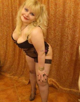 Blonde mature sexy de Kiev - Elana