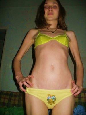 Younger Teen Polish Maja in yellow undies