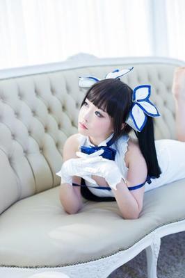 Asiatisches Mädchen Cosplay Hestia