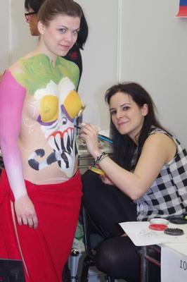 Sexy Girls auf einem internationalen Bodypainting-Kongress