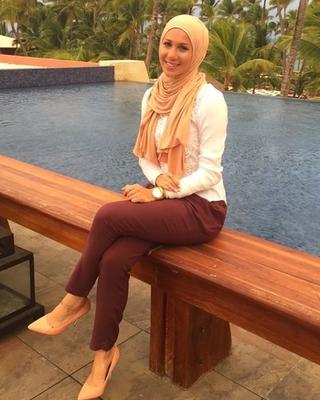 NORA – geiles junges Hijabi-Girl