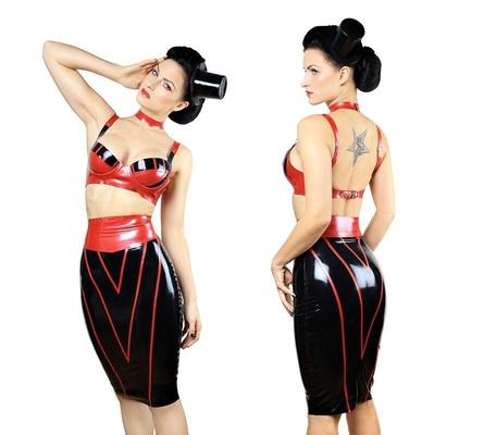 Sœur sinistre modèle suédois en latex