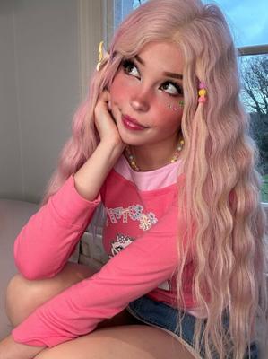 Belle Delphine linda en rosa (primera parte)