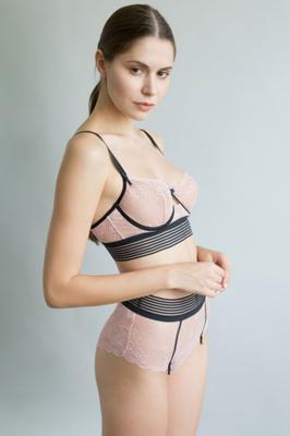 Lingerie Rose et Pétale - soutiens-gorge et culottes - pièce