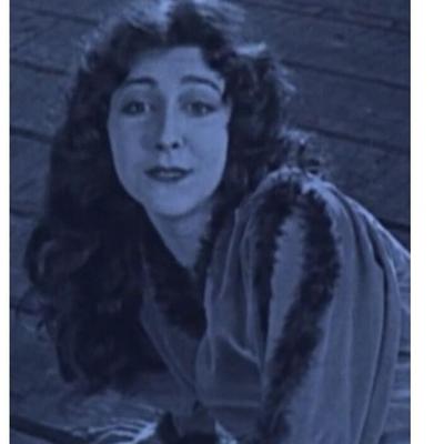 Bitch Patricia Ruth Miller in Hunchback of Notre Dame