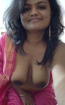 Desi wife wants you to comment on her Indian Attire and big tits