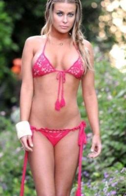 Carmen Electra pink bikini