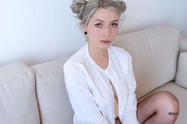 Suicide Girls - Marlene - Lundi Apres-Midi