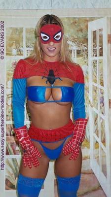 Julie Ann Gerhard como Garota-Aranha