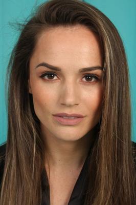 Tori Black zieht sich aus