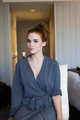 Holland Roden adorable mujer.