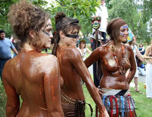 Seattle Fremont Solstice Öffentliche nackte, mit Schokolade überzogene Amateure