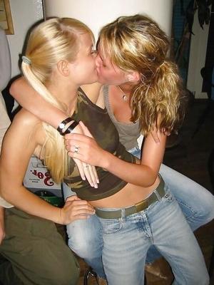 LESBIAN - Lesbian kiss