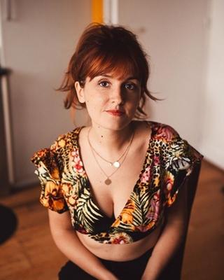 Justine française rousse sexy