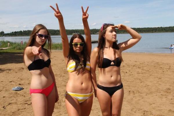 chicas en la playa