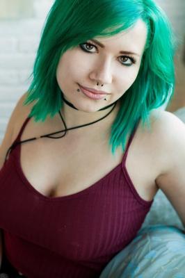 Suicide Girls - Veelana - Lonely Day