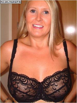 Omas und Milfs in Dessous